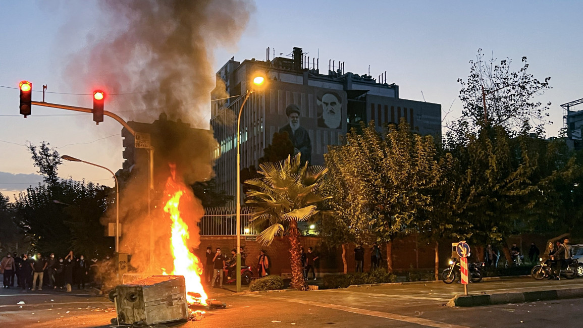 Pasukan Keamanan Iran Bunuh 3 Demonstran Kurdi Yang Memprotes Kematian Mahsa Amini